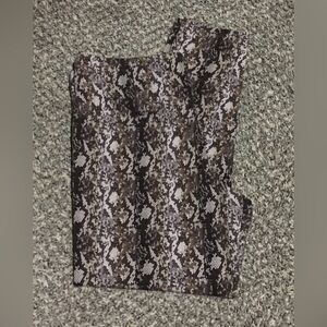 Suave Snake Print Leggings